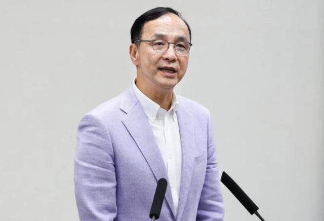 文或接棒蒋万安吴宗宪接管蓝营文宣!开元ky棋牌郑丽文再传人事布局连胜(图3) 文或接棒蒋万安吴宗宪接管蓝营文宣!开元ky棋牌郑丽文再传人事布局连胜(图3)